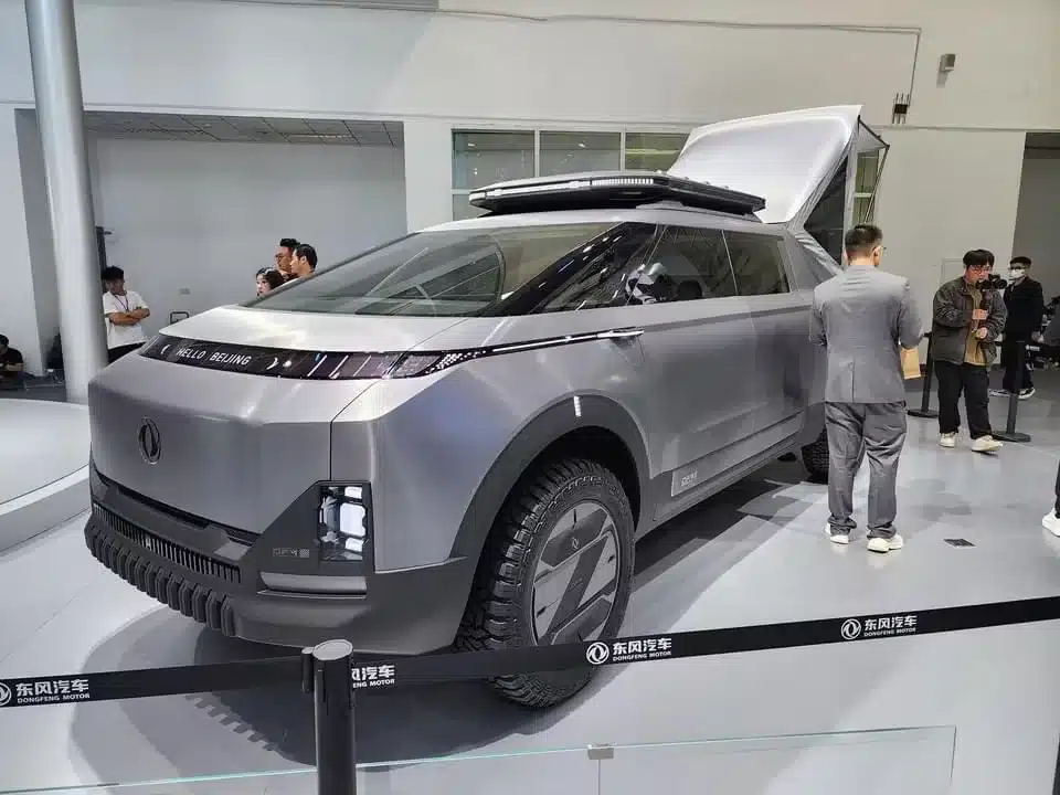 China's Dongfeng unveils a Tesla Cybertruck copycat that produces 1,305 HP