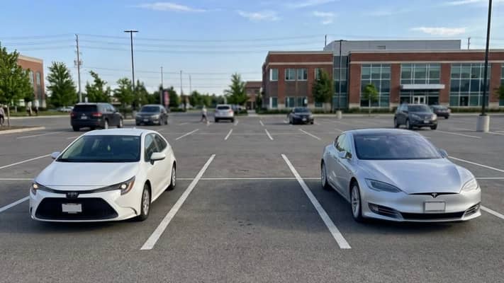 monthly-cost-comparison-charging-tesla-model-s-gas-toyota-corolla-us-california