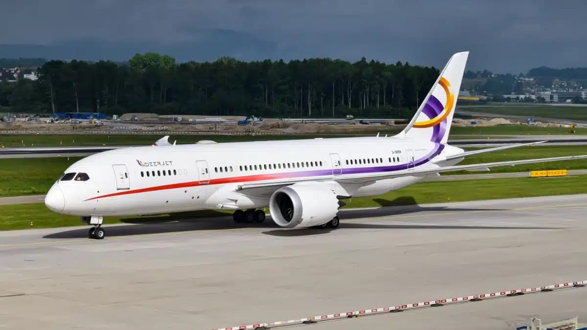A Glimpse Inside The World s One And Only Private Boeing 787 Dreamliner
