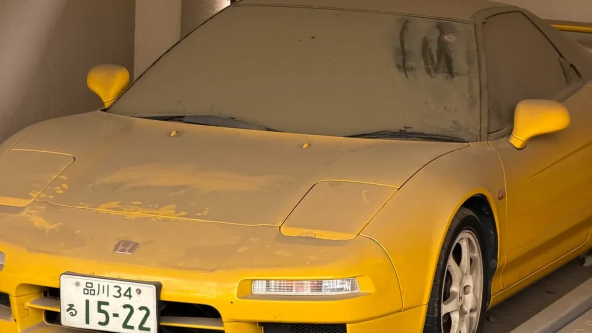 People stunned after discovering Honda NSX-R Gen 1 sitting
