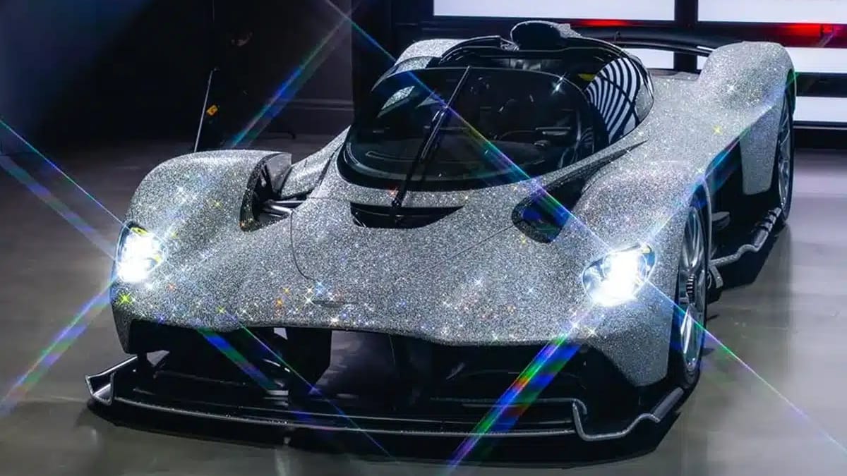 Aston-Martin-Valkyrie-Spider.webp