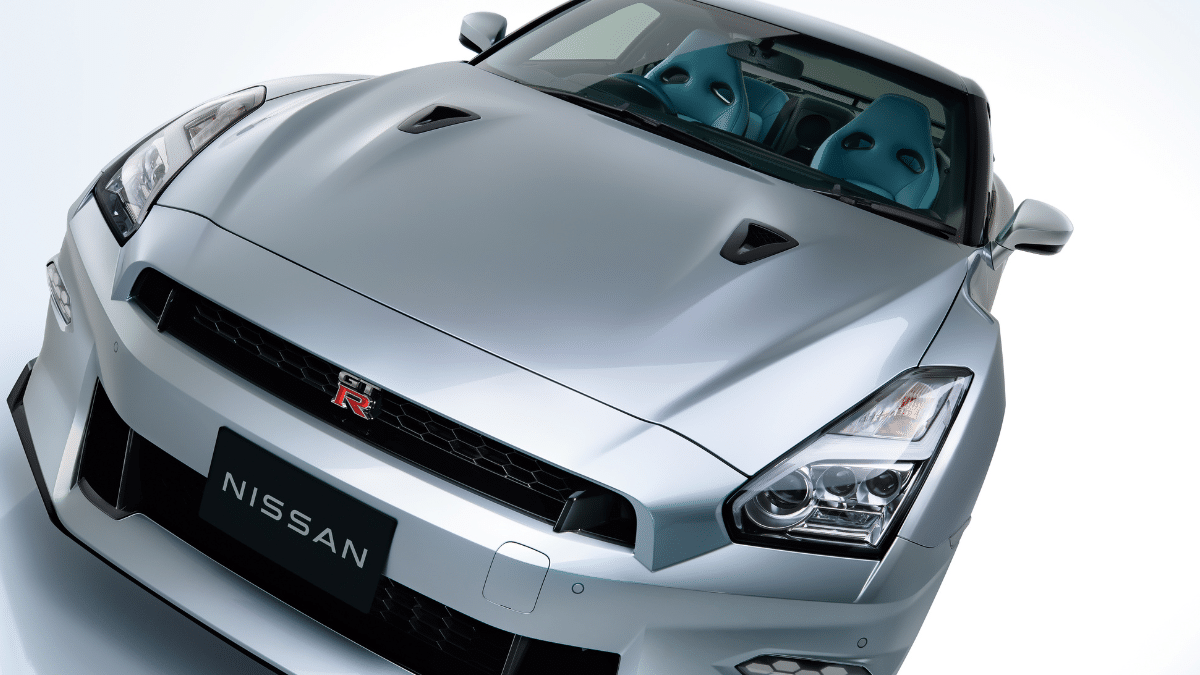 GT-R R35 創刊号 01〜17(02欠番) Amazon.co.jp: GT-R NISMO 創刊号 [分冊百科] (パーツ付) (NISSAN GT-R