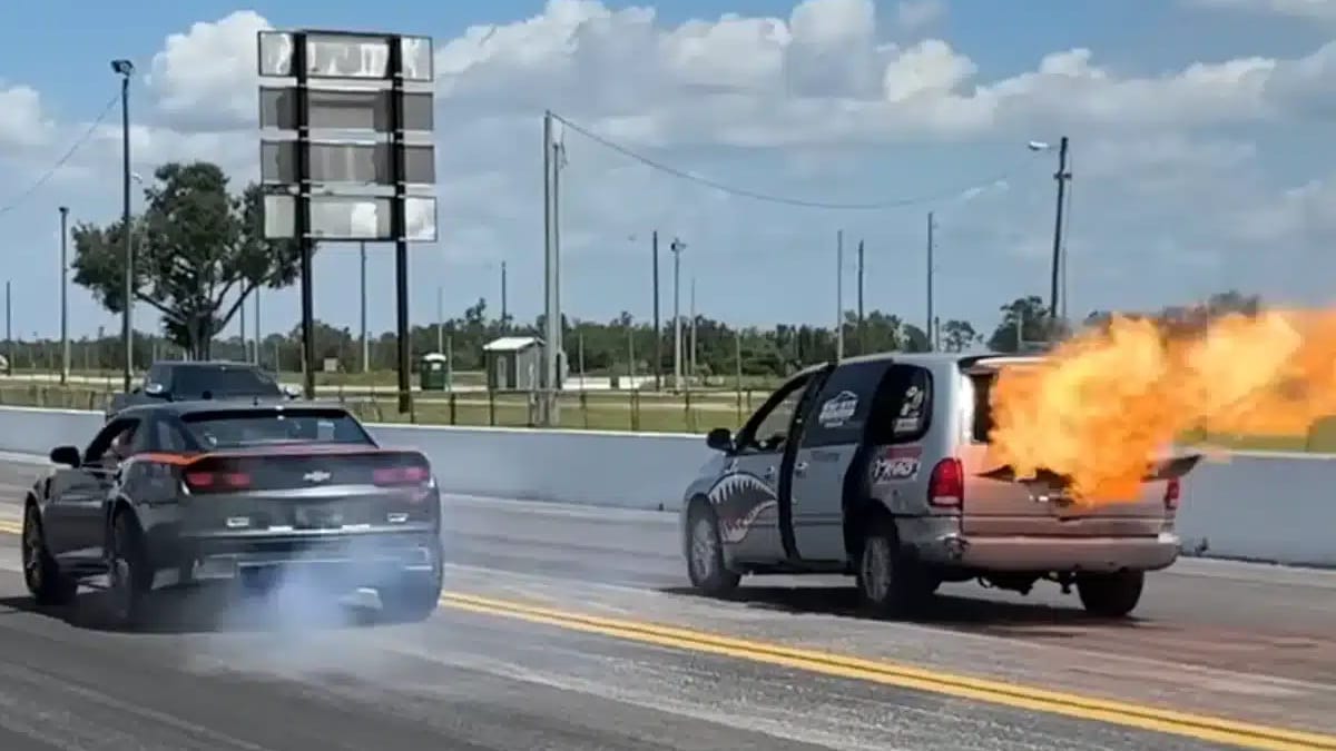 Two guys met up to drag race a turbine-powered Camaro against a Rolls ...