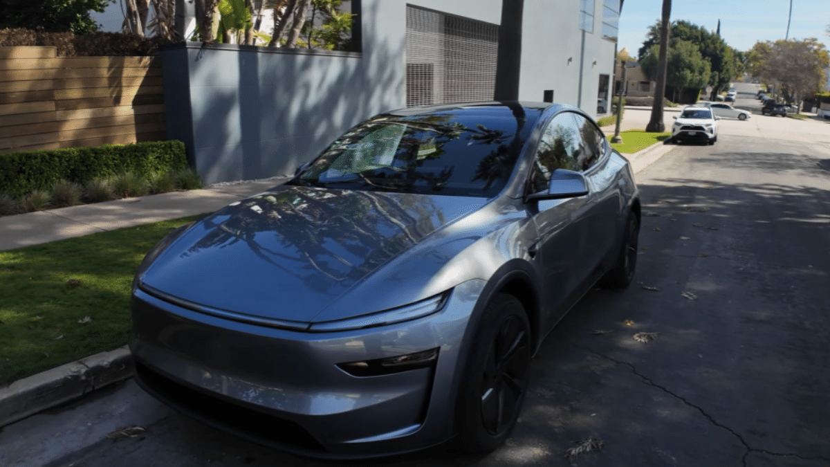 Man drives 2025 Tesla Model Y and says it's better than the old one ...