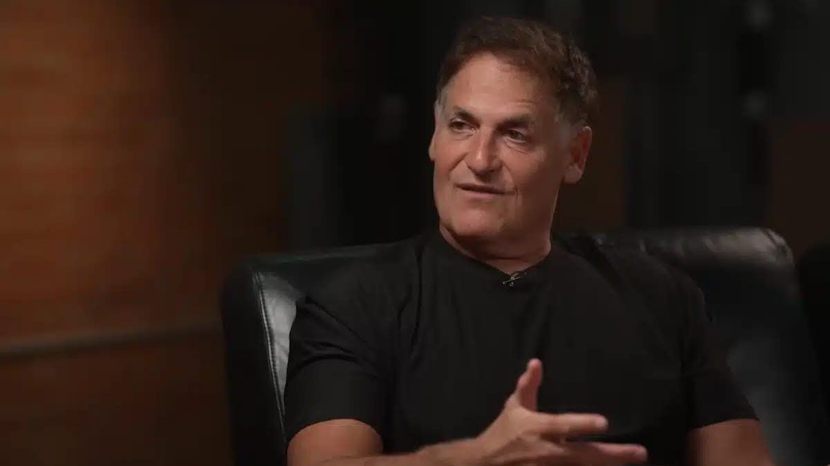 Billionaire Mark Cuban once bought a $125K American Airlines lifetime ...