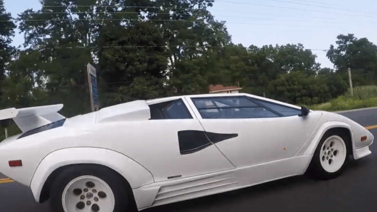 Man who's been daily driving a Lamborghini Countach replica shares the ...