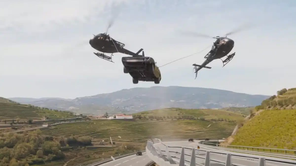 Movie director reveals how car scenes are actually filmed and there's ...