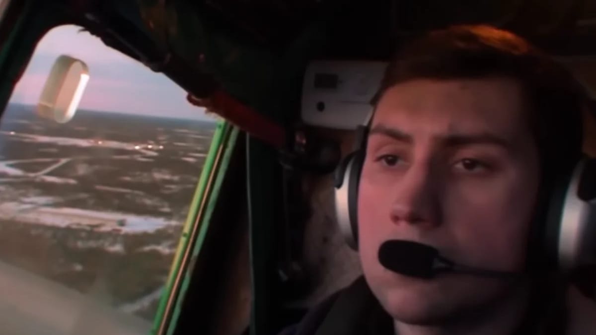 Co-pilot quits last minute so newcomer drafted in and shocks everyone ...