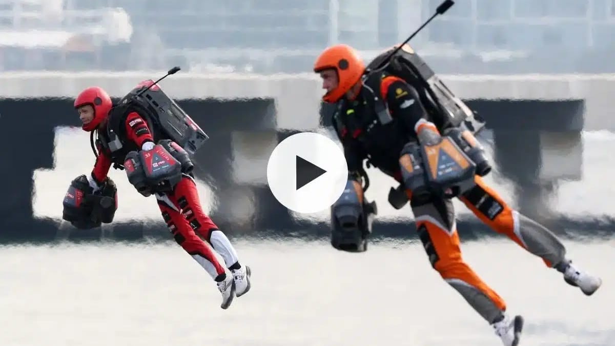 Amazing video shows the sheer speed pilots went in the world’s first ...
