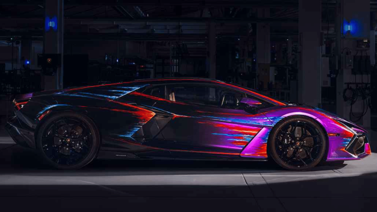 Lambo Creator Lamborghini Ad Personam: a customization program allowing patrons to ...