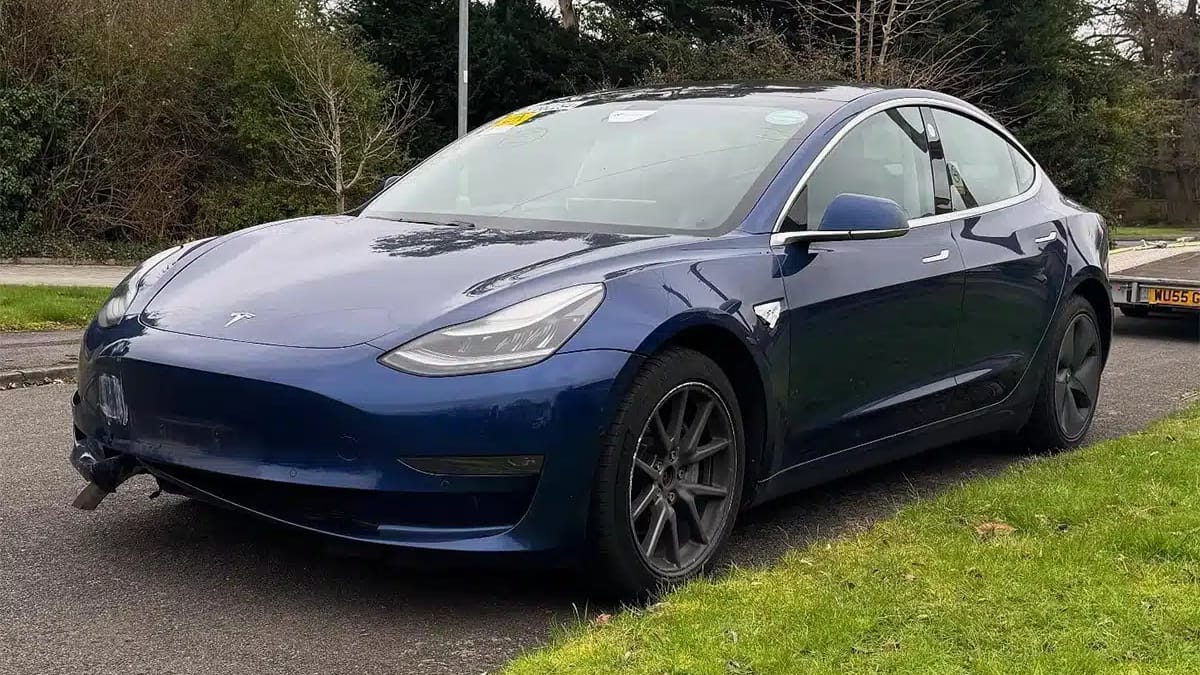 Tesla Kuning Mini Man who's aiming to go from a Mini to a Lamborghini by trading cars is ...