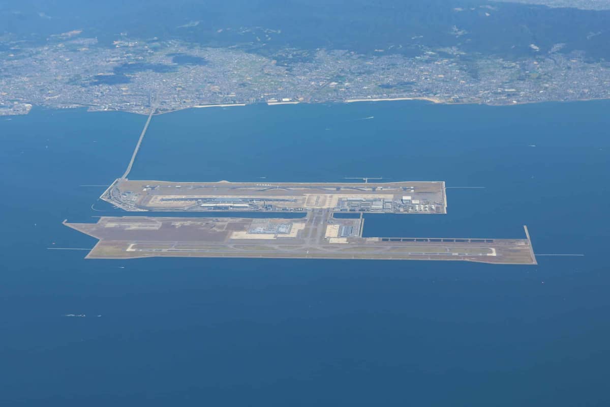 kansai-international-aiport-japan-floating-airport-sinking