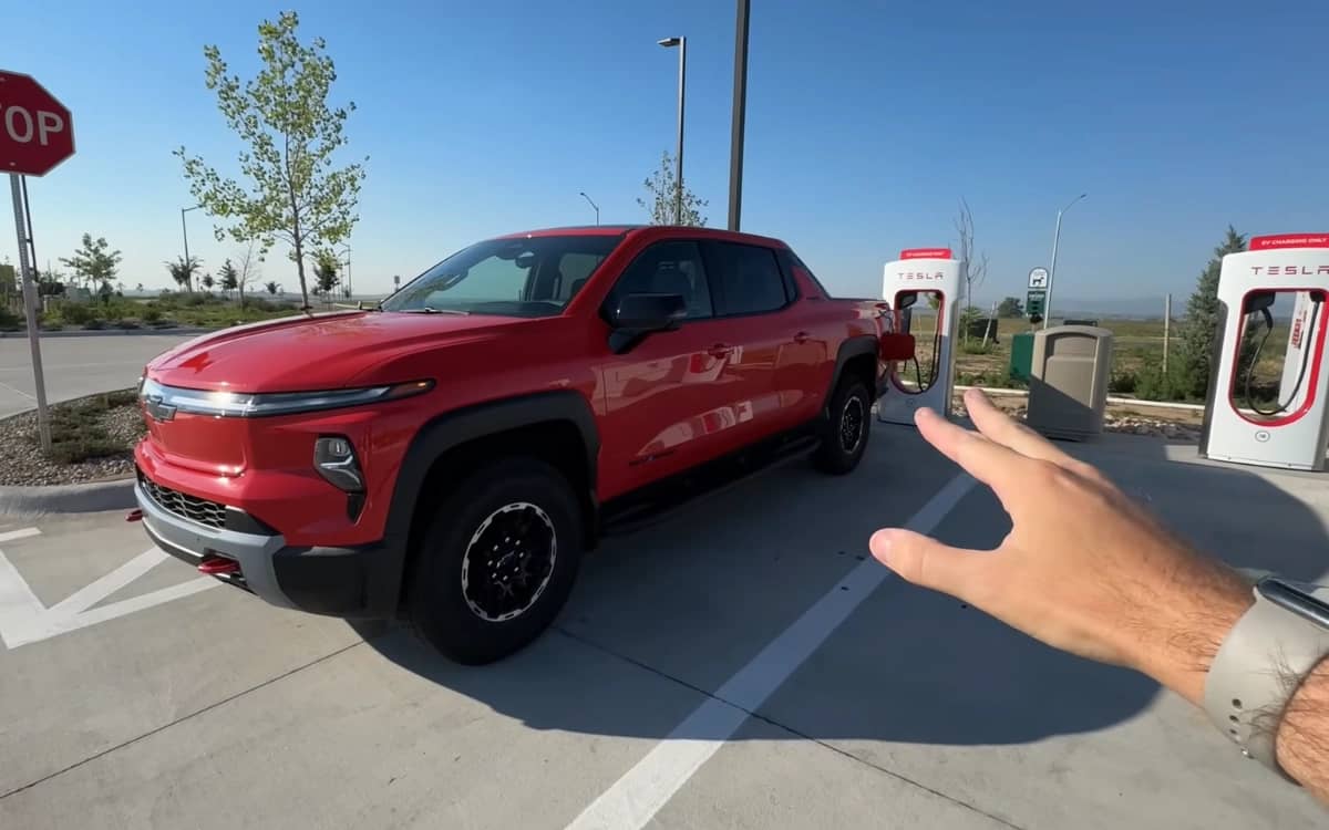 new-2026-chevy-silverado-ev-trail-boss-shocks-everyone-in-electric-trucks-range-test