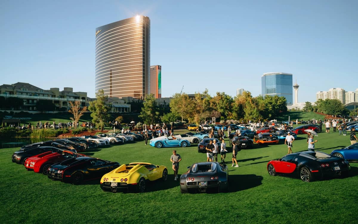 47 Bugatti Veyrons just turned up to the Las Vegas desert at the same time and set a world record