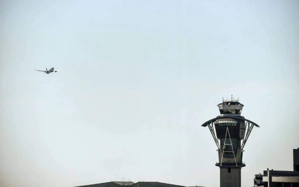 air-traffic-control-is-a-tech-masterpiece-supercar-blondie-xplained