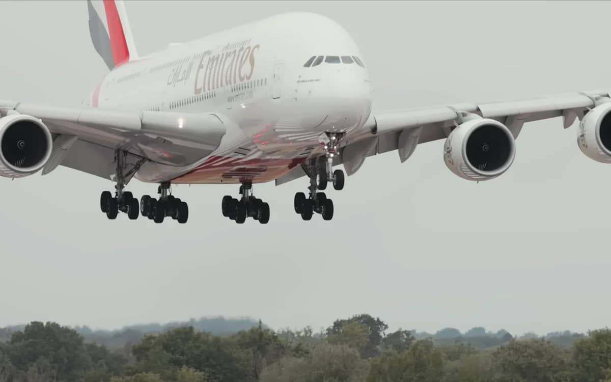 airbus-a380-landing-gear-slow-motion