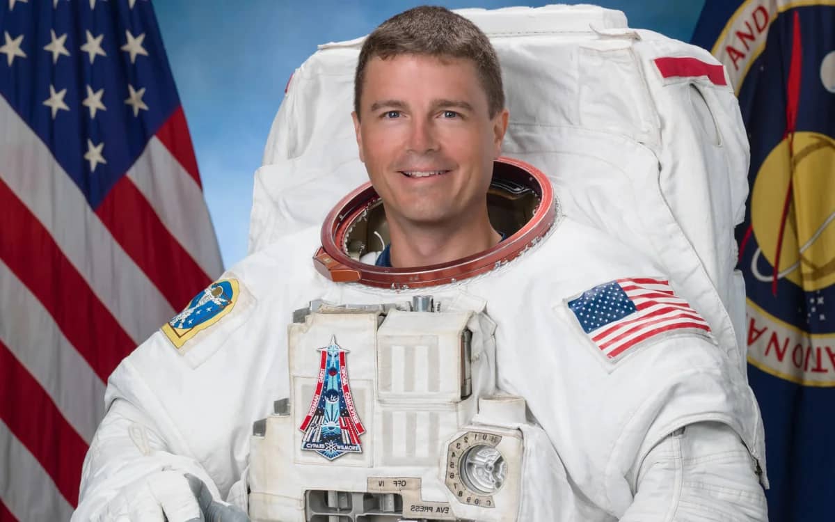 Artemis II commander had a moment where he said 'human minds shouldn't have to go through this' as Earth vanished