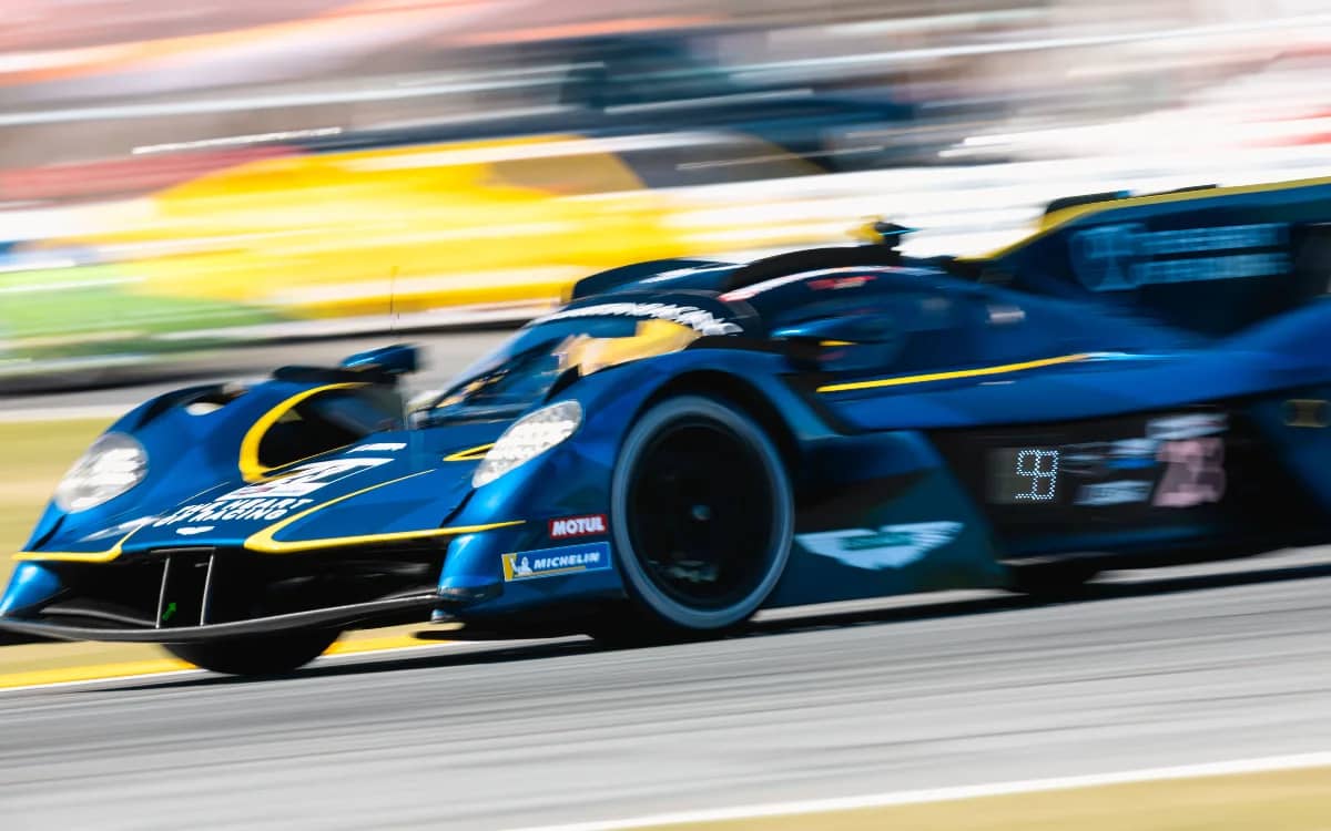 latest-supercar-news-aston-martin-sebring-uber-robotaxi-twisted-range-rover-honda-awards