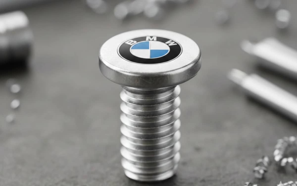 bmw-patents-new-logo-shaped-screw-to-stop-you-from-fixing-your-own-car