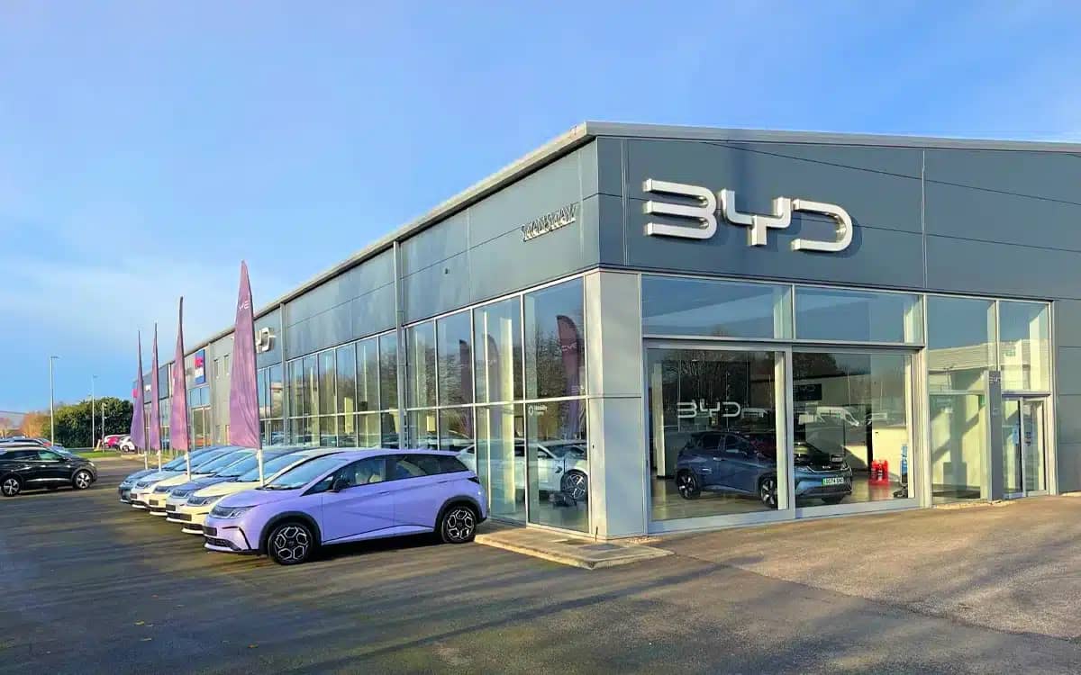 byd-plans-2000-european-dealerships-2026