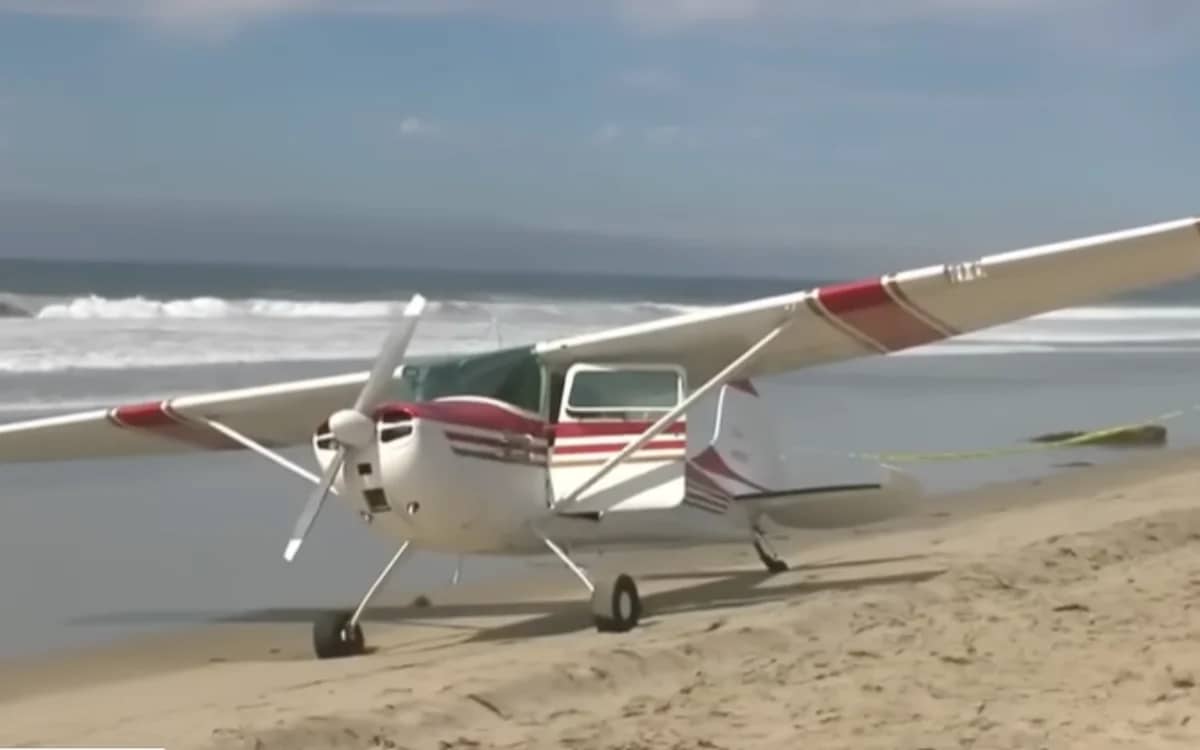 cessna-pilot-emergency-landing-mission-beach-san-diego