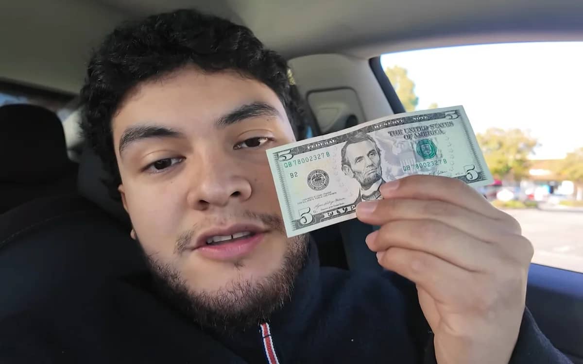 man-put-5-dollars-per-day-bitcoin-results