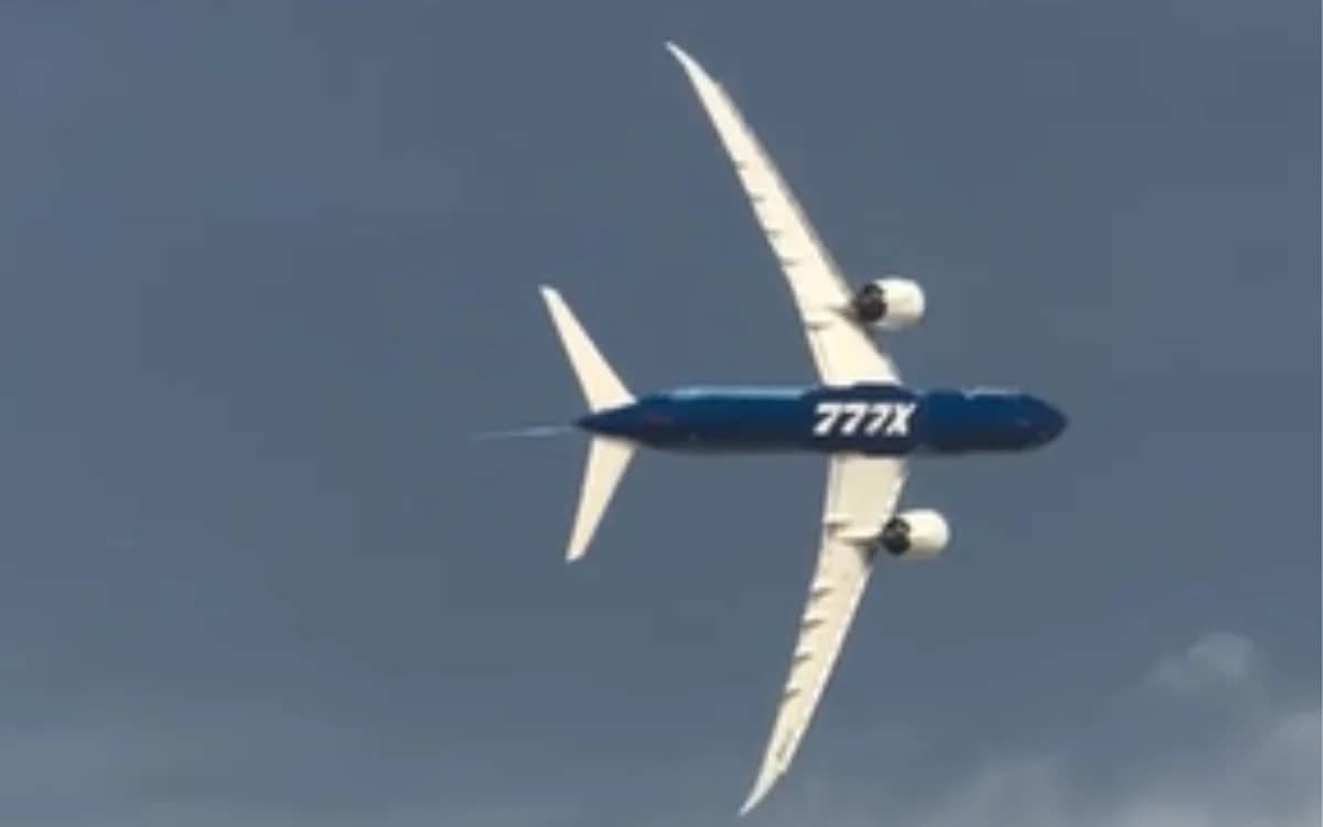 boeing-777-9-93-bank-test-looks-absolutely-majestic
