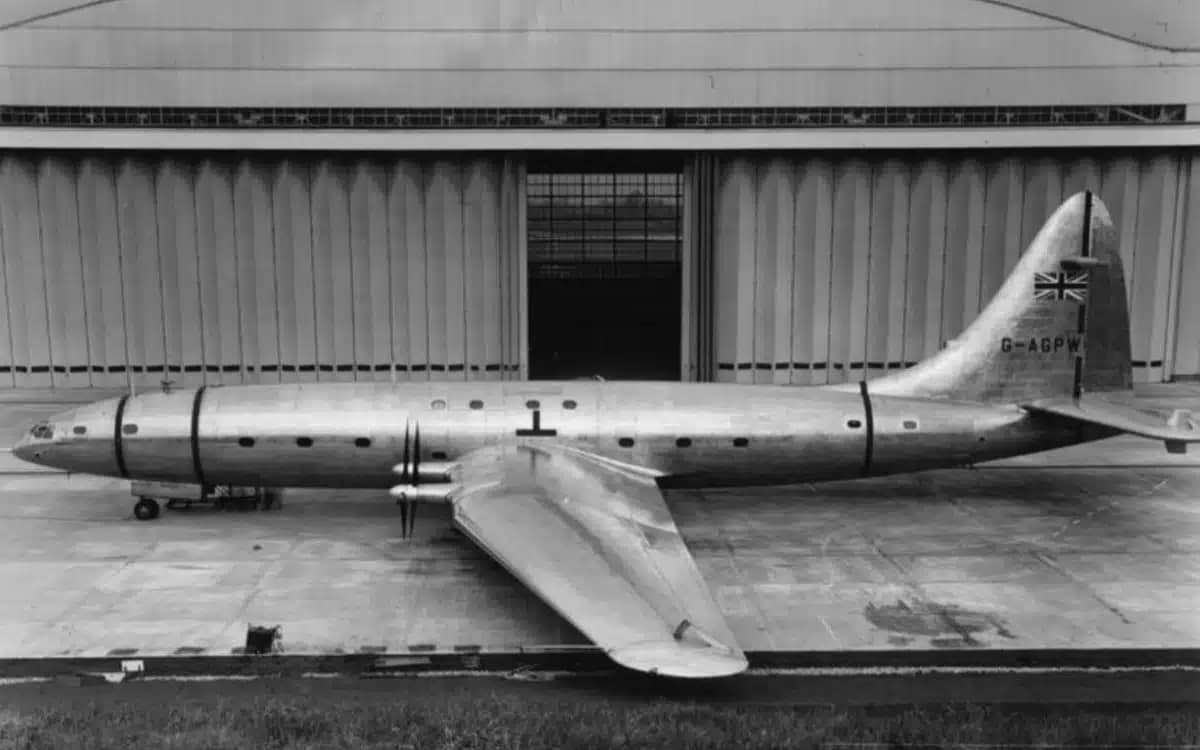 1940s-british-bristol-brabazon-was-larger-than-the-boeing-737