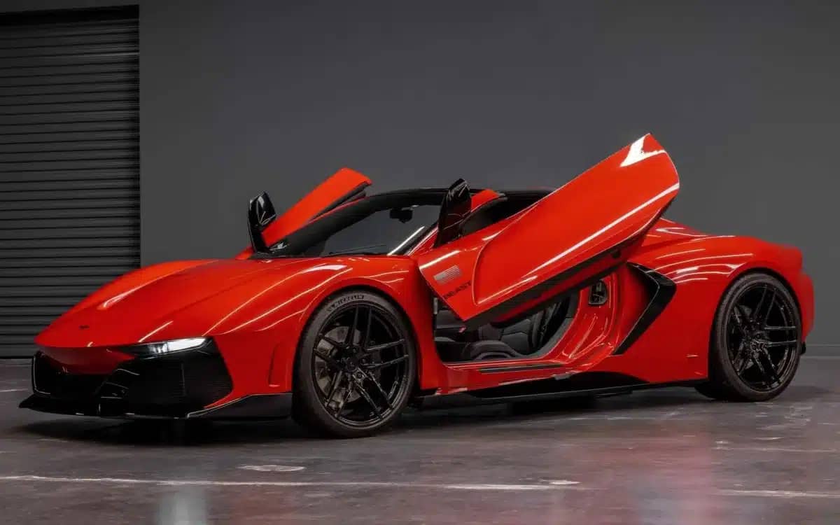 bulletproof-american-supercar-007-gadgets