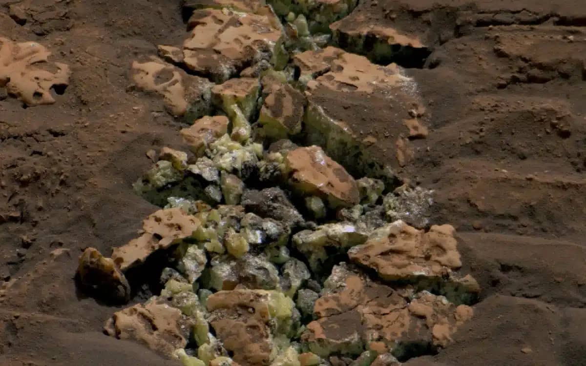 Mars rover accidentally discovered extraordinary substance that ‘shouldn’t be there’