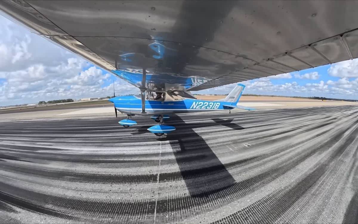cessna-150-pilot-lands-plane-worlds-busiest-airport-shocked-landing-fee