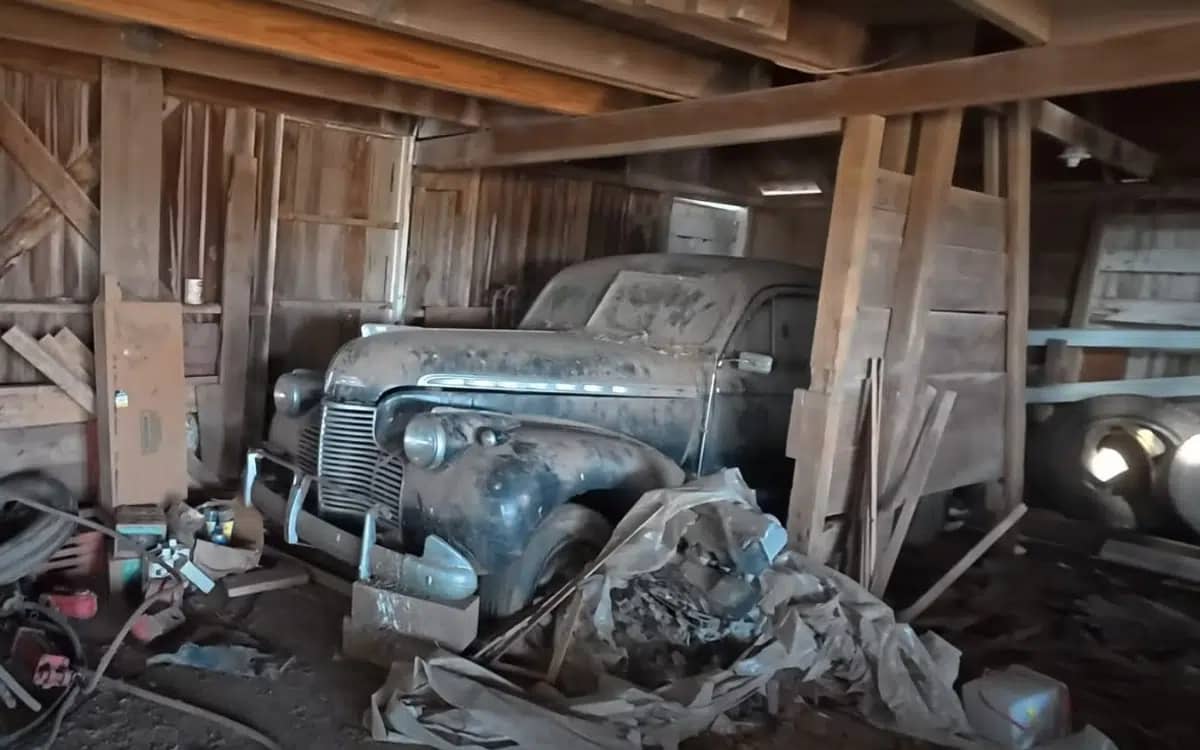 rare-1940-chevy-master-surfaces-after-64-years-in-storage-showcasing-pre-war-american-automotive-heritage