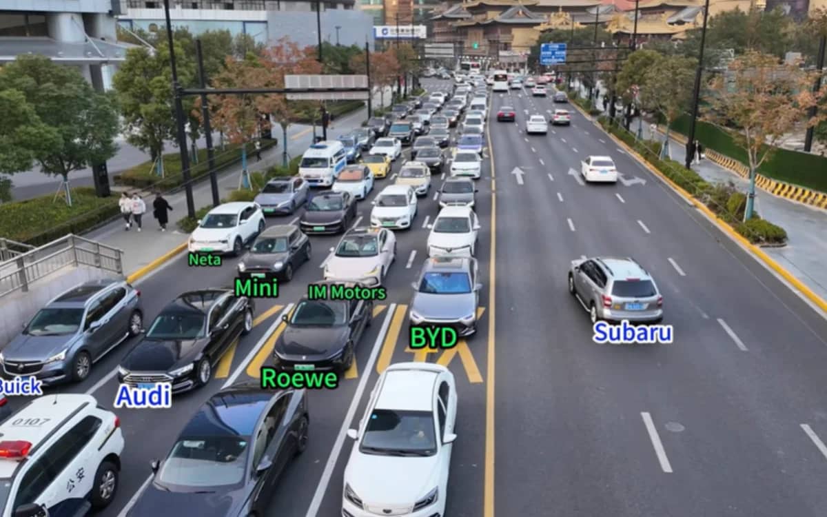 chinas-richest-city-1000-cars-brands