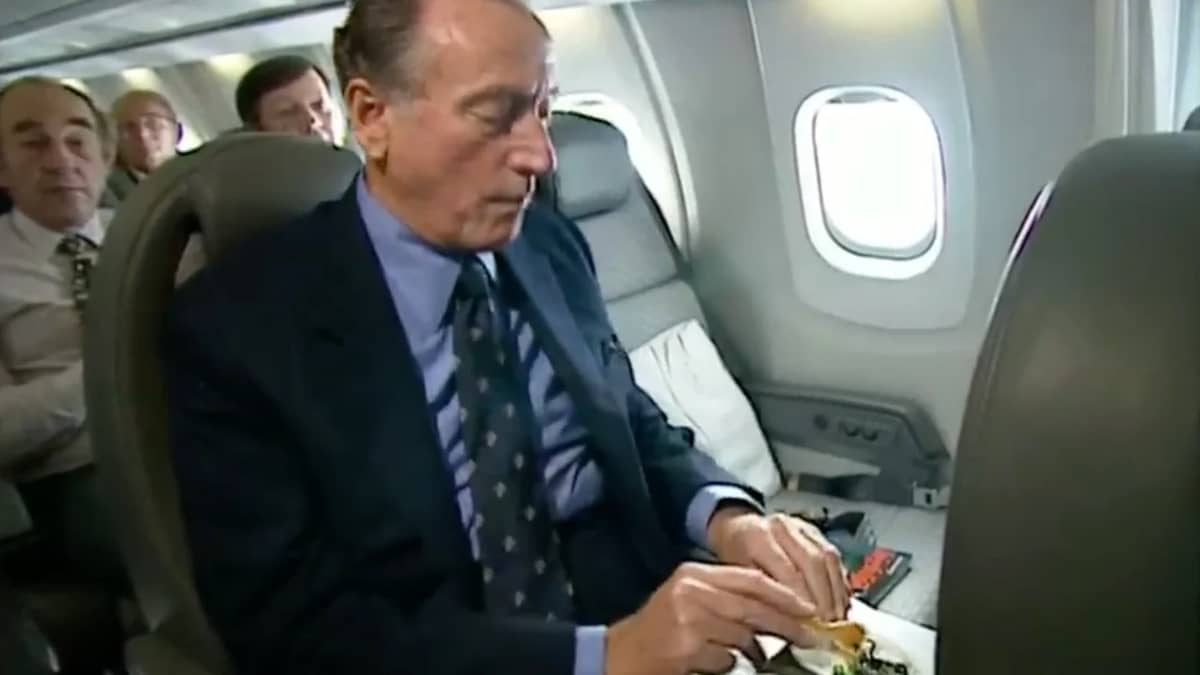 concorde-supersonic-jet-passengers-perks-louis-vuitton