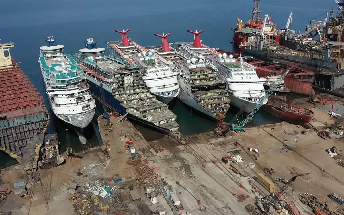 how-cruise-ships-are-demolished-one-of-most-dangerous-jobs-in-world