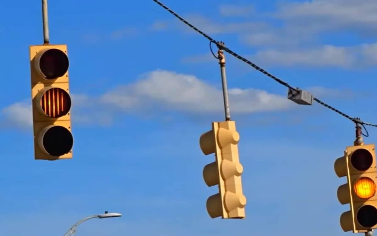 dallas-display-lines-traffic-lights-meaning