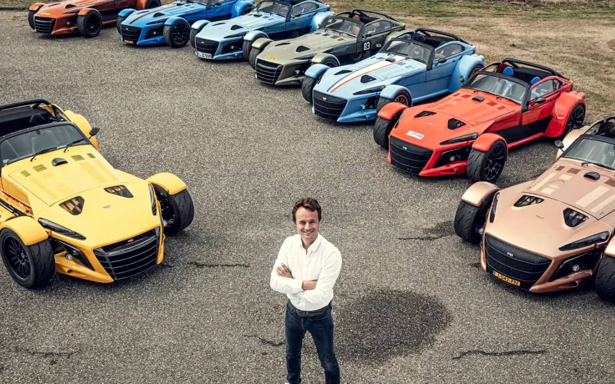 donkervoort-is-is-winning-by-purposefully-avoiding-being-like-ferrari-lamborghini