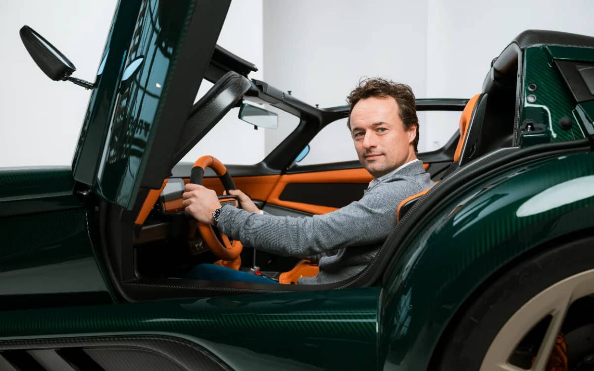 donkervoort-is-is-winning-by-purposefully-avoiding-being-like-ferrari-lamborghini