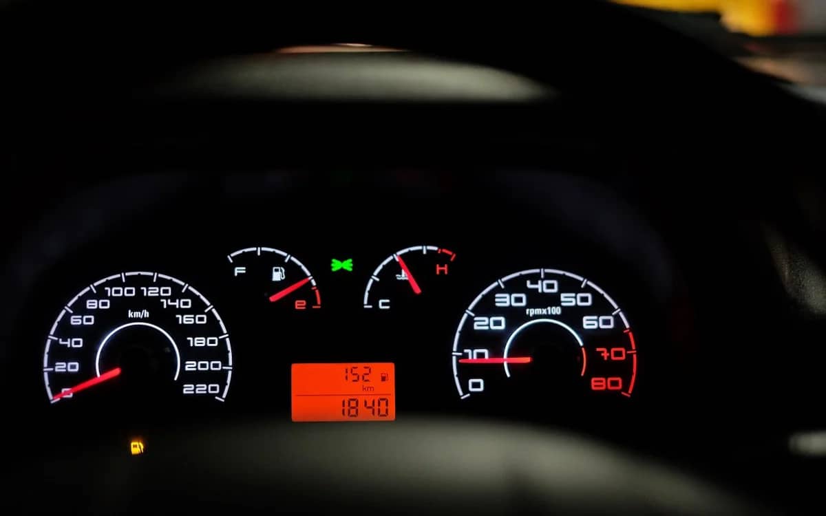 used-cars-fake-mileage-signs