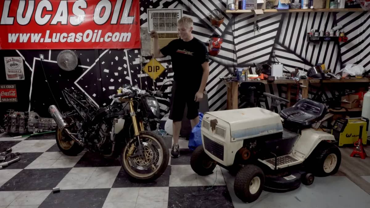 man-builds-worlds-fastest-lawnmower