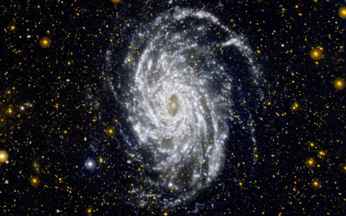space-smells-so-weird-scientists-high-tech-fragrances