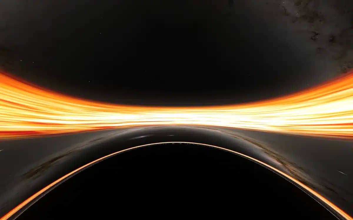 'Scary' NASA supercomputer simulation shows what it'd be like to fly around a black hole
