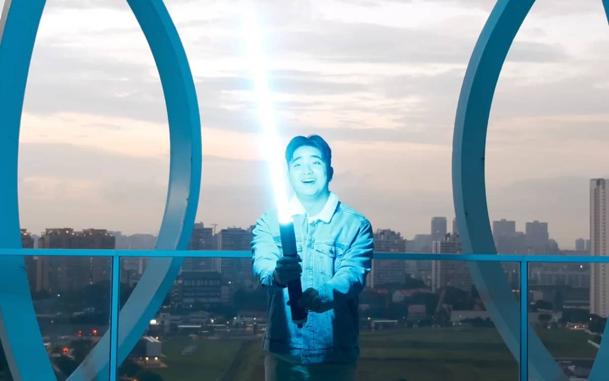 homemade-retractable-herotech-lightsaber-youtube
