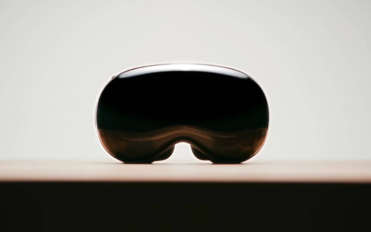 marques-brownlee-on-apple-vision-pros