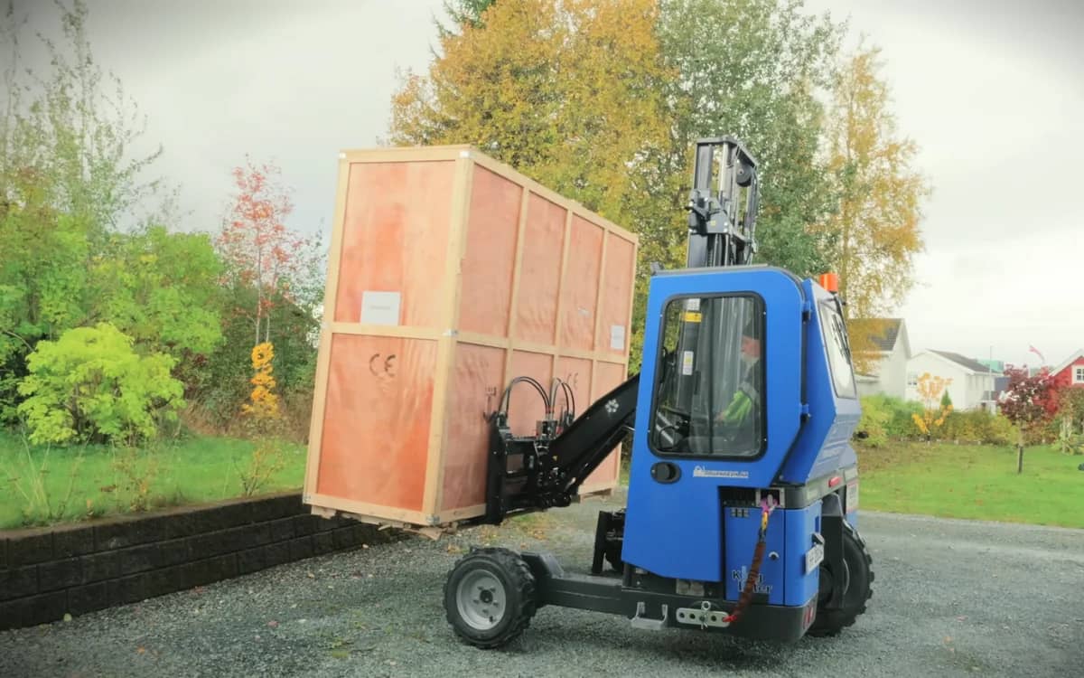 man-buys-12000-excavator-alibaba-youtube