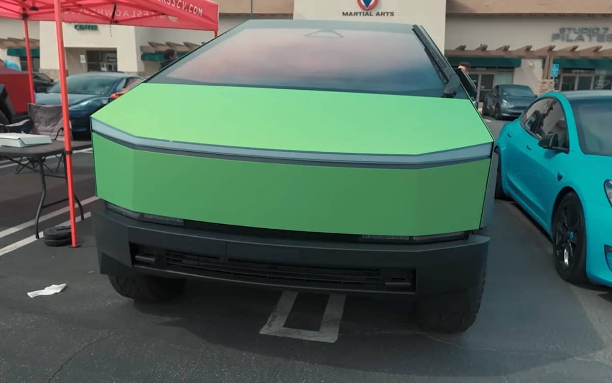 man-asks-tesla-cybertruck-owners-their-income