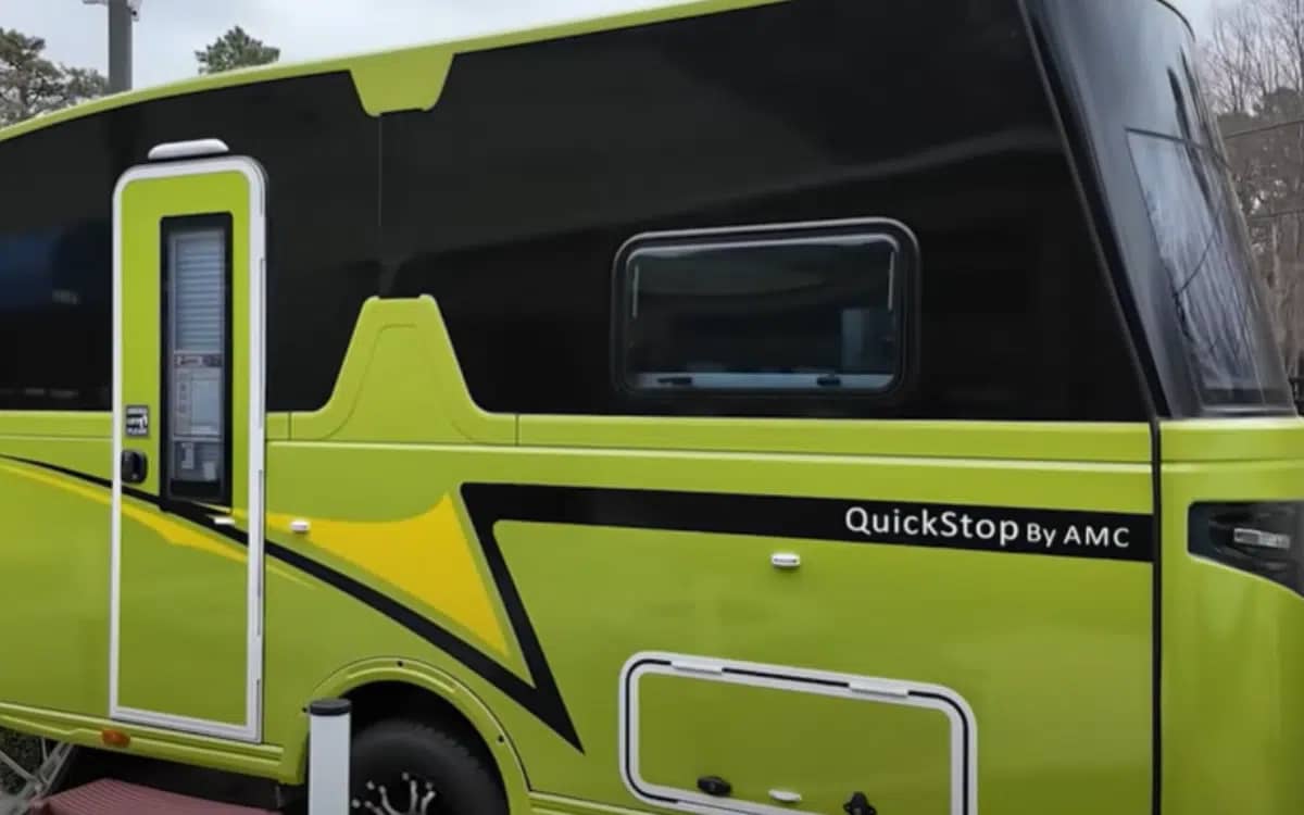 new-jersey-man-shows-what-a-chinese-camper-looks-like-and-its-surprisingly-impressive