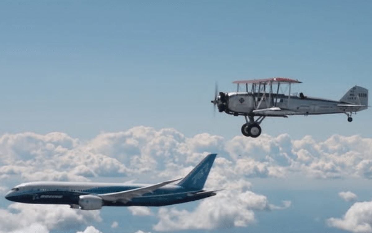 boeing-787-flew-with-its-oldest-ancestor-and-it-was-spectacular