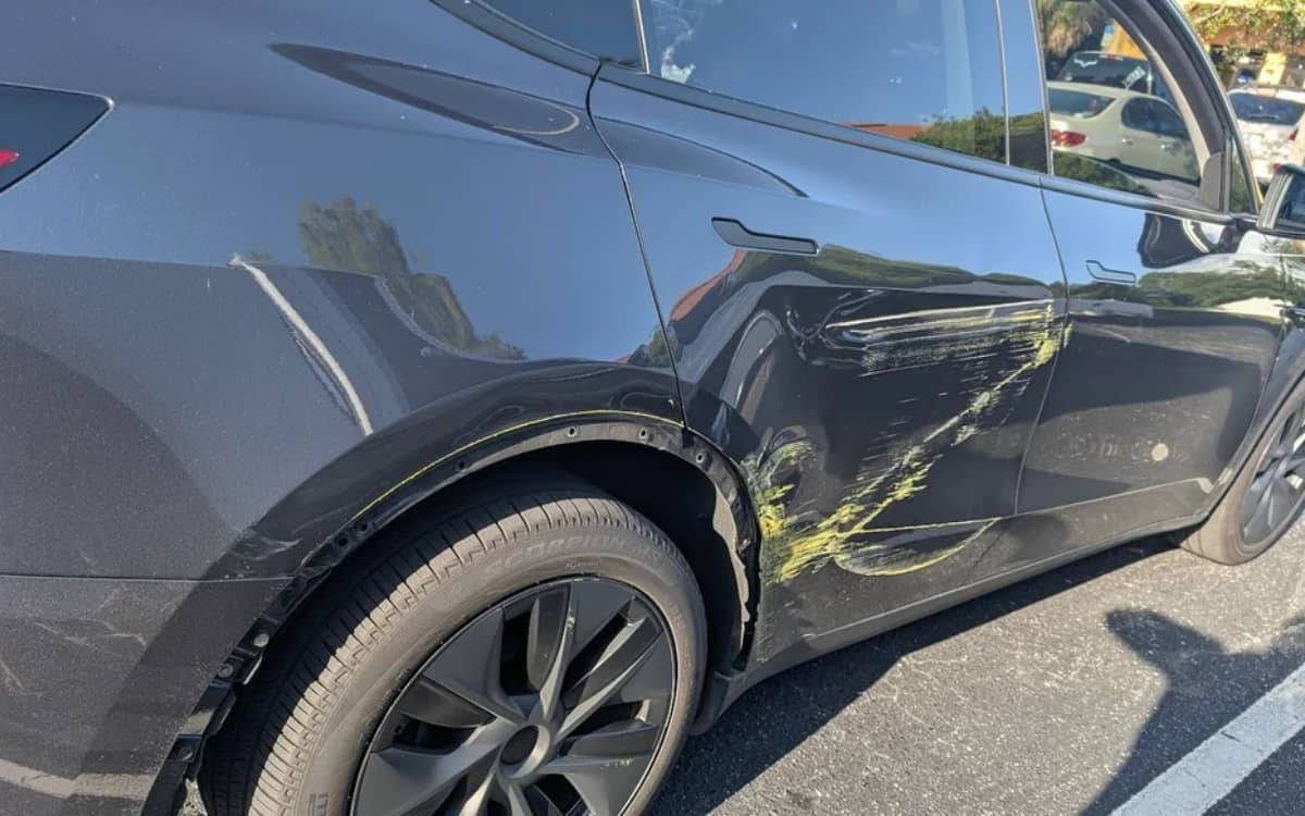 tesla-quoted-model-y-owner-nearly-12k-to-fix-a-minor-incident-caused-by-a-bollard