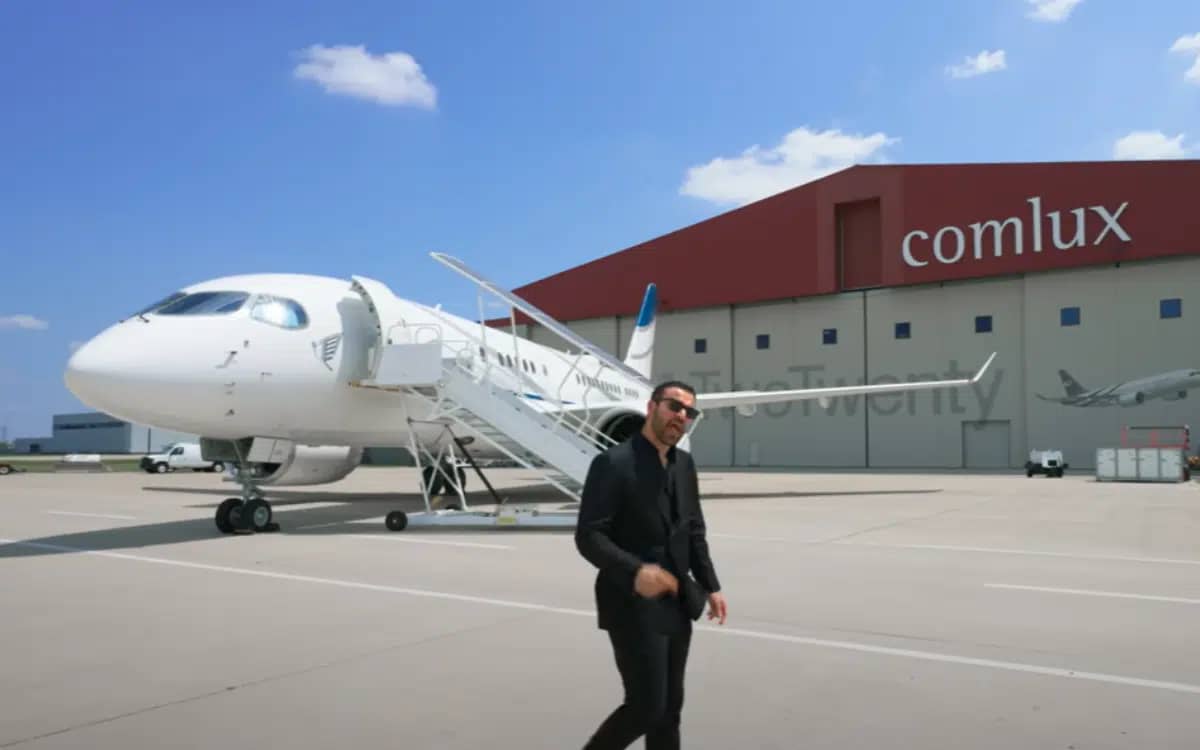 inside-80000000-airbus-private-jet-with-bedroom-suite-and-lounge